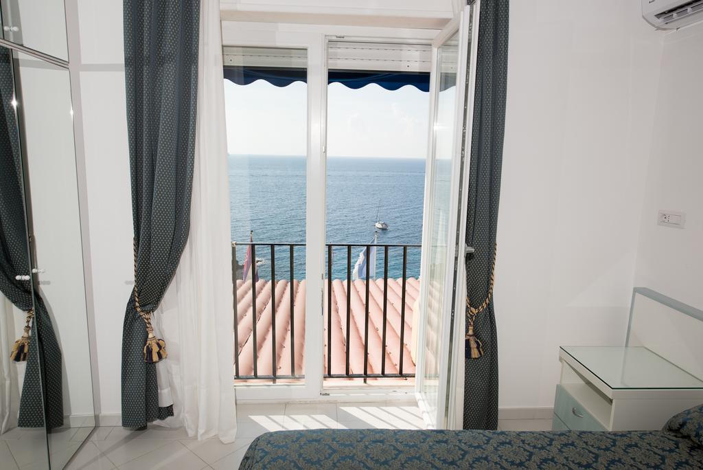 Hotel Weber Ambassador Capri Exterior photo