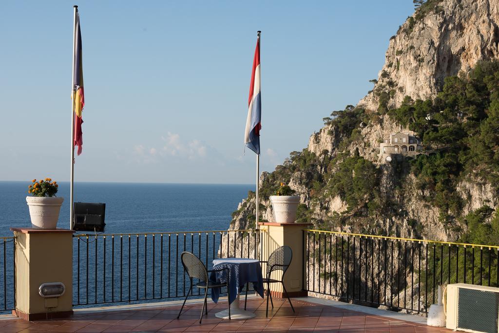 Hotel Weber Ambassador Capri Exterior photo